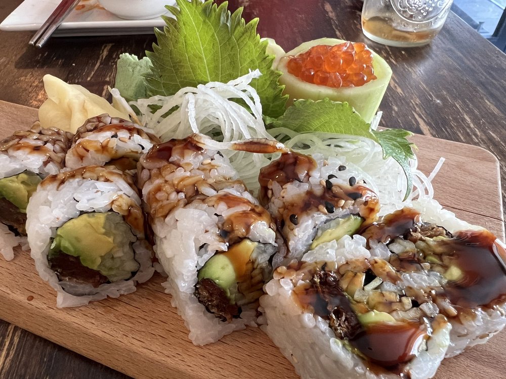 Salmon skin roll and ikura sashimi